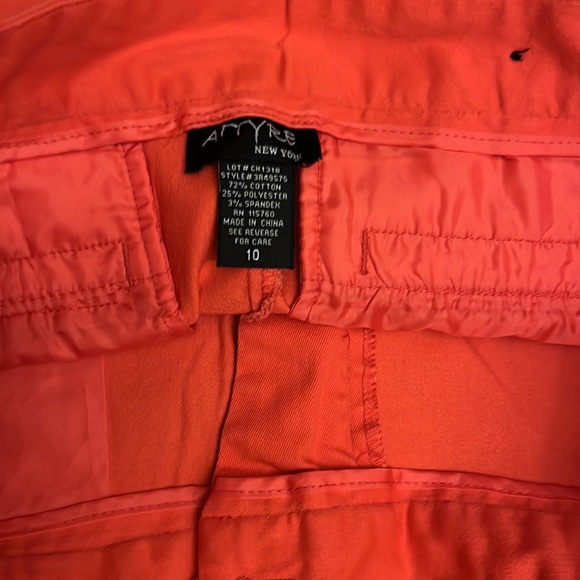 ATTYRE Shorts - Picture 3 of 3